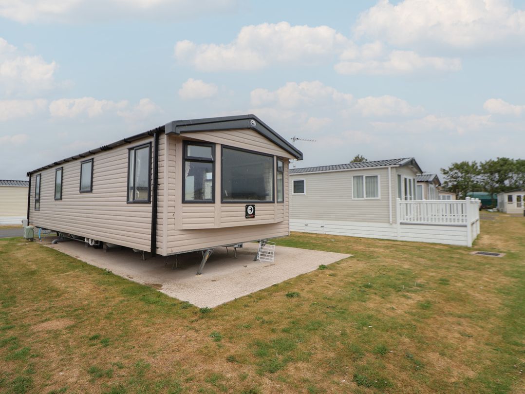 Caravan B8