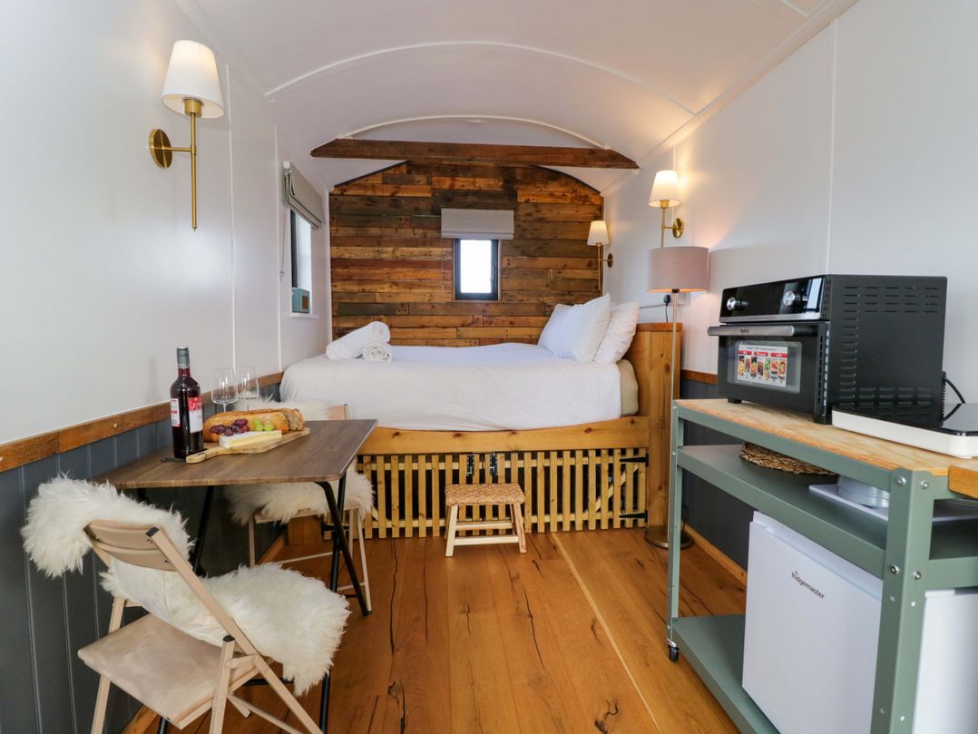 Wiltshire Weavers Hut