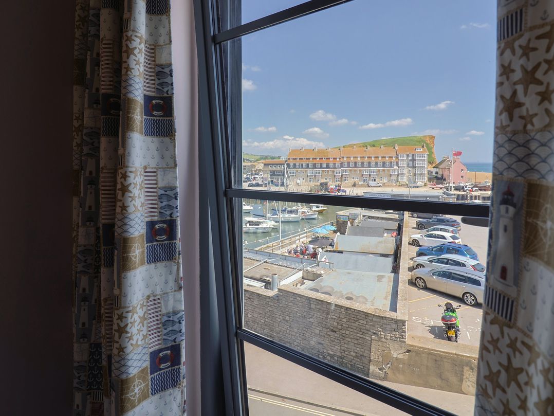 36 Quay West Apartments