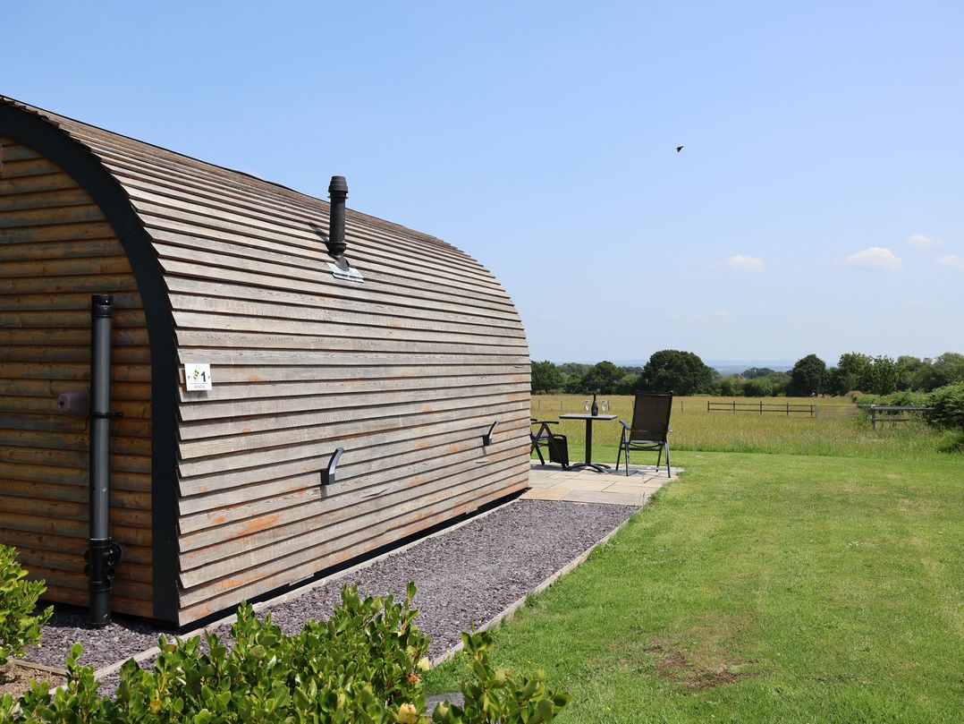 Honeypot Hideaways - Acacia