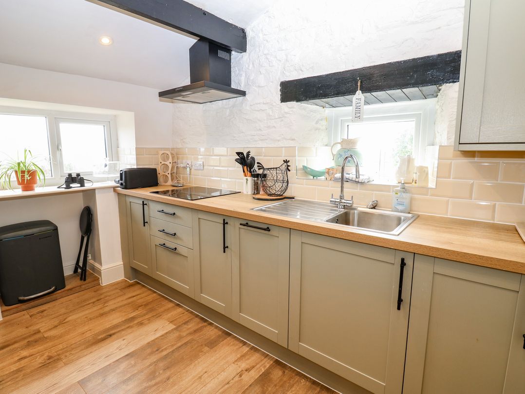 Eastend Cottage