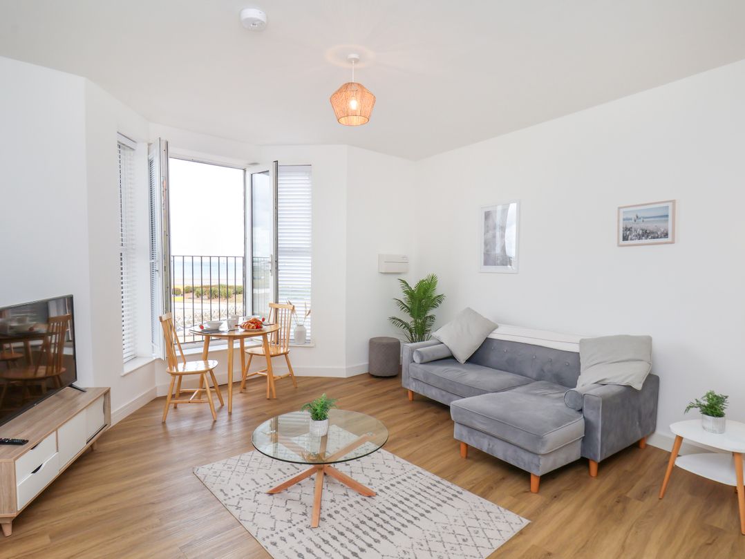 Apartment 4