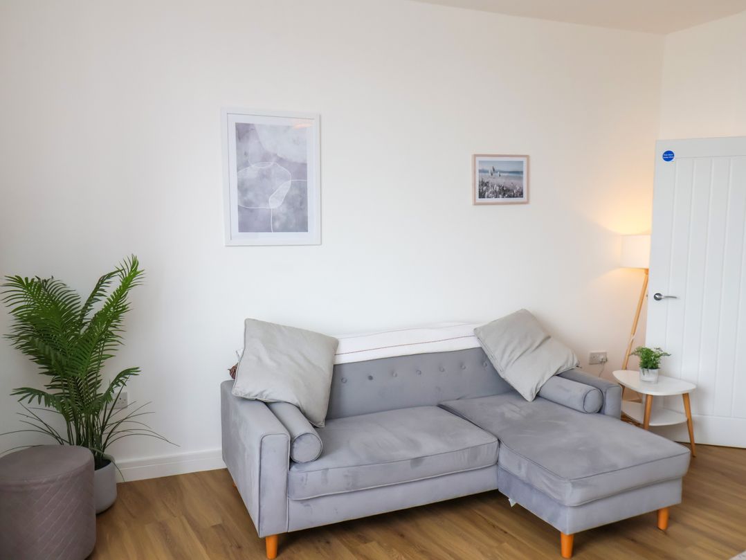 Apartment 4