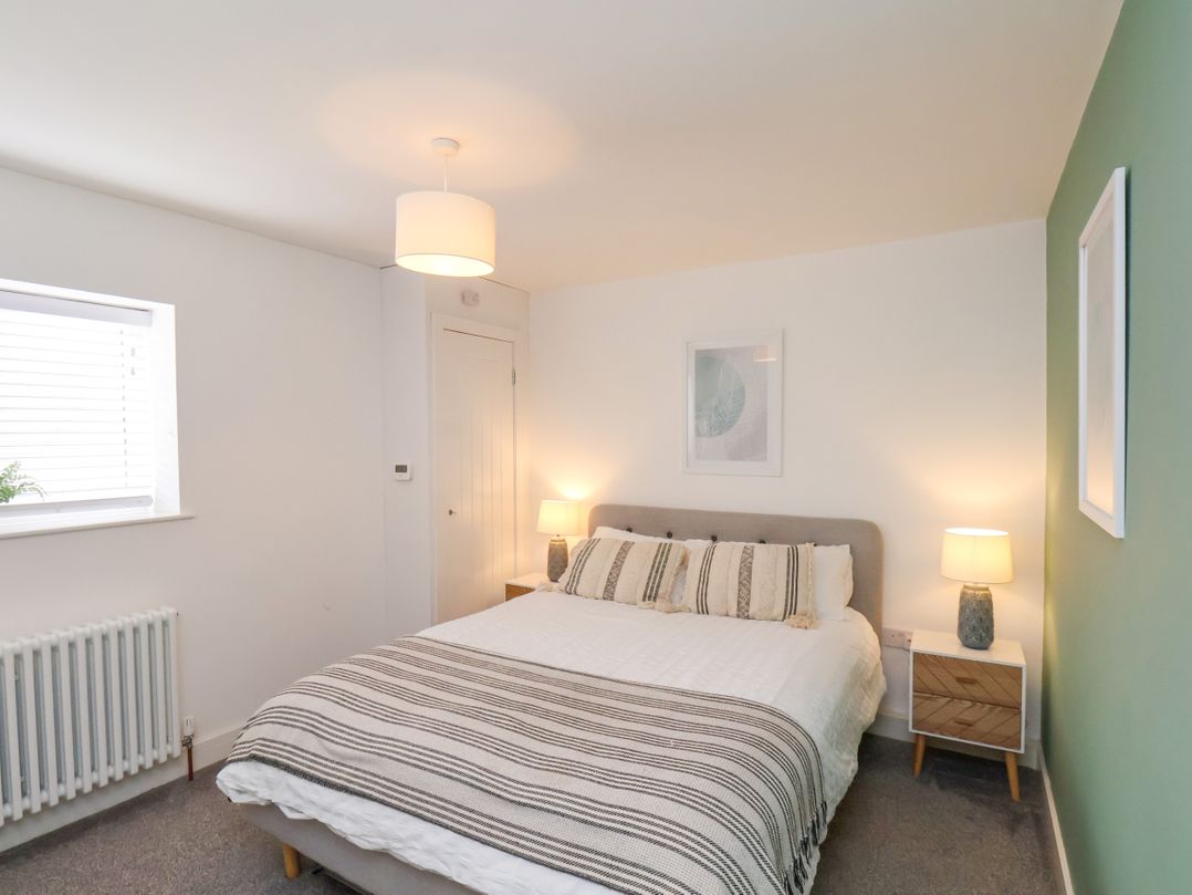 Apartment 4