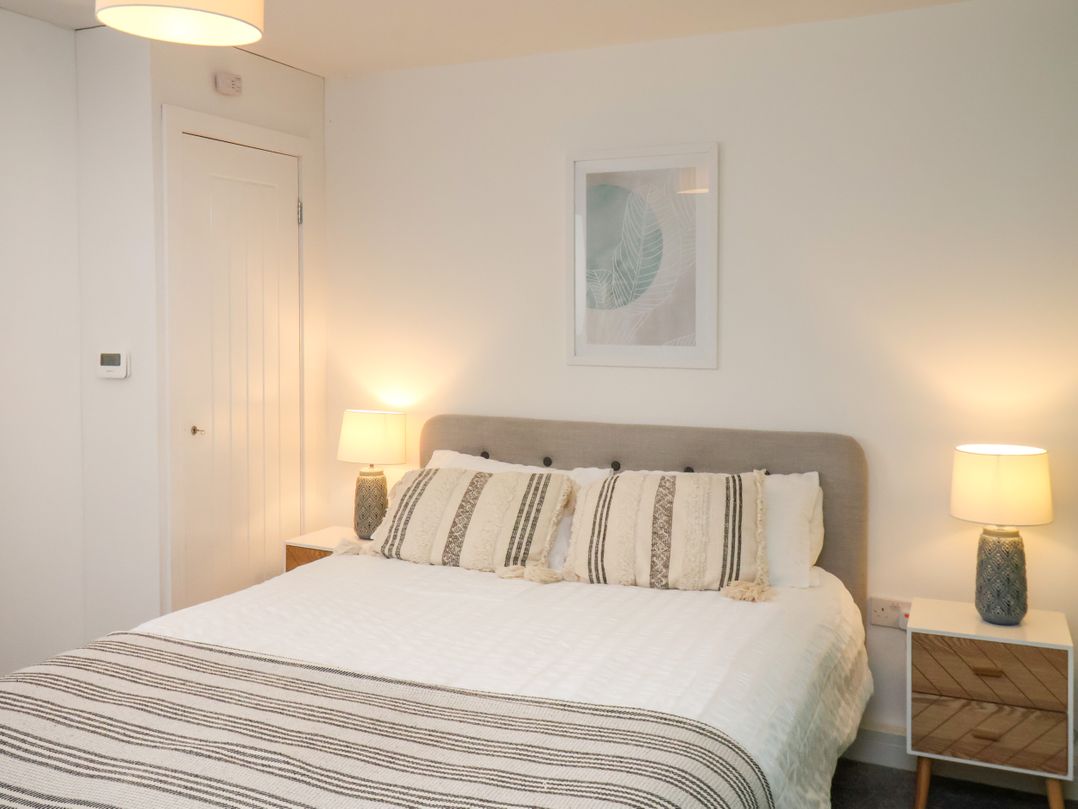 Apartment 4