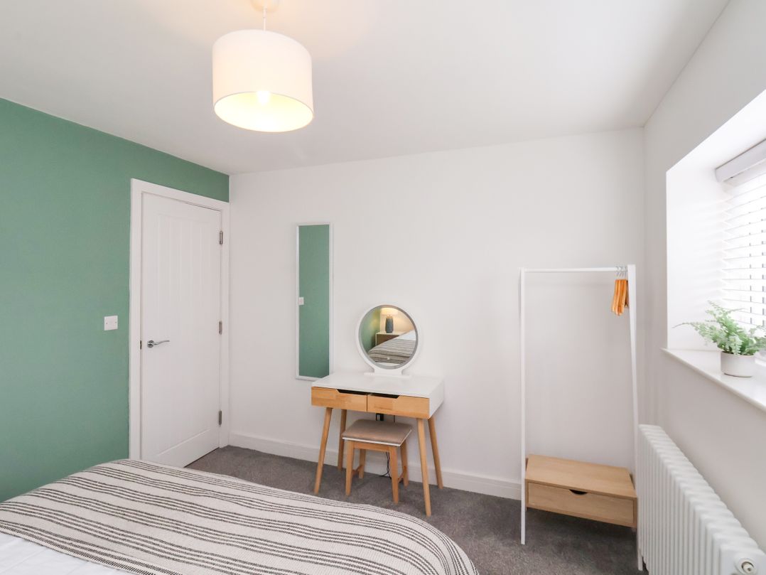 Apartment 4