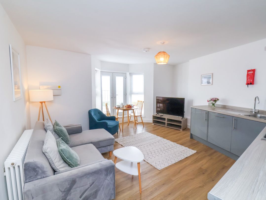 Apartment 5