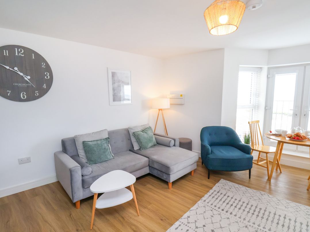 Apartment 5