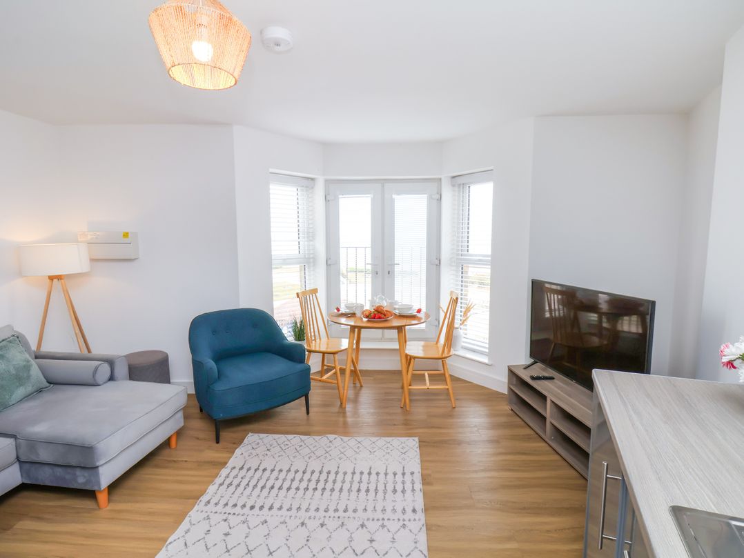 Apartment 5