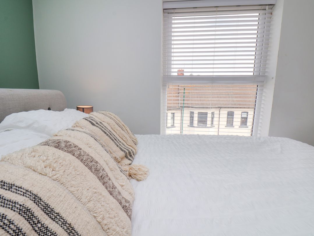 Apartment 5