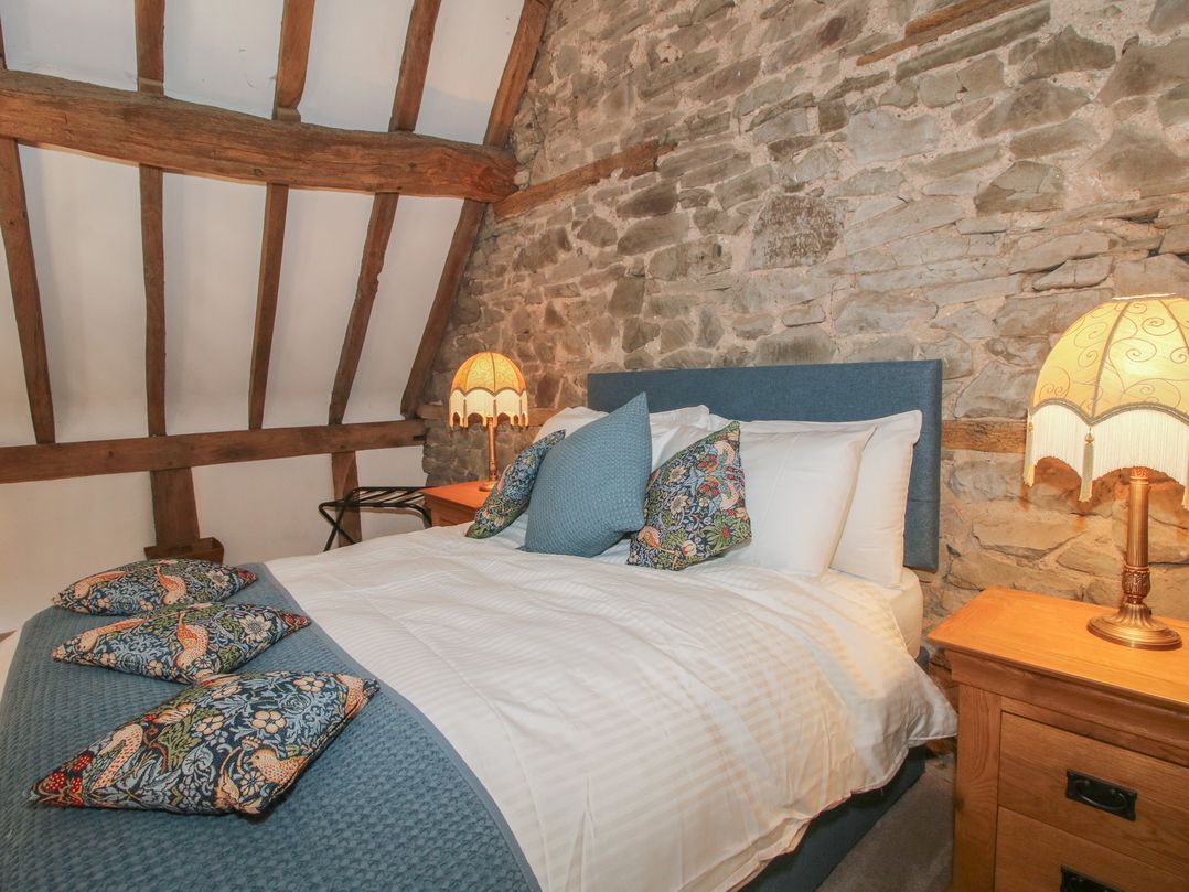 Courtyard Cottage