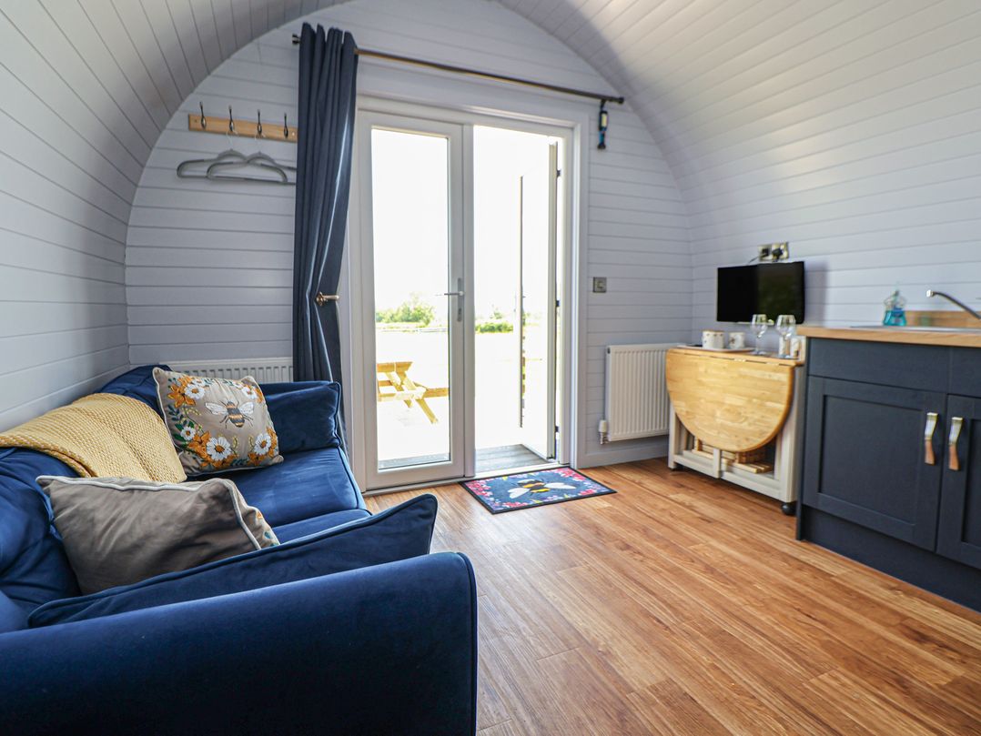 Honeypot Hideaways - Manuka
