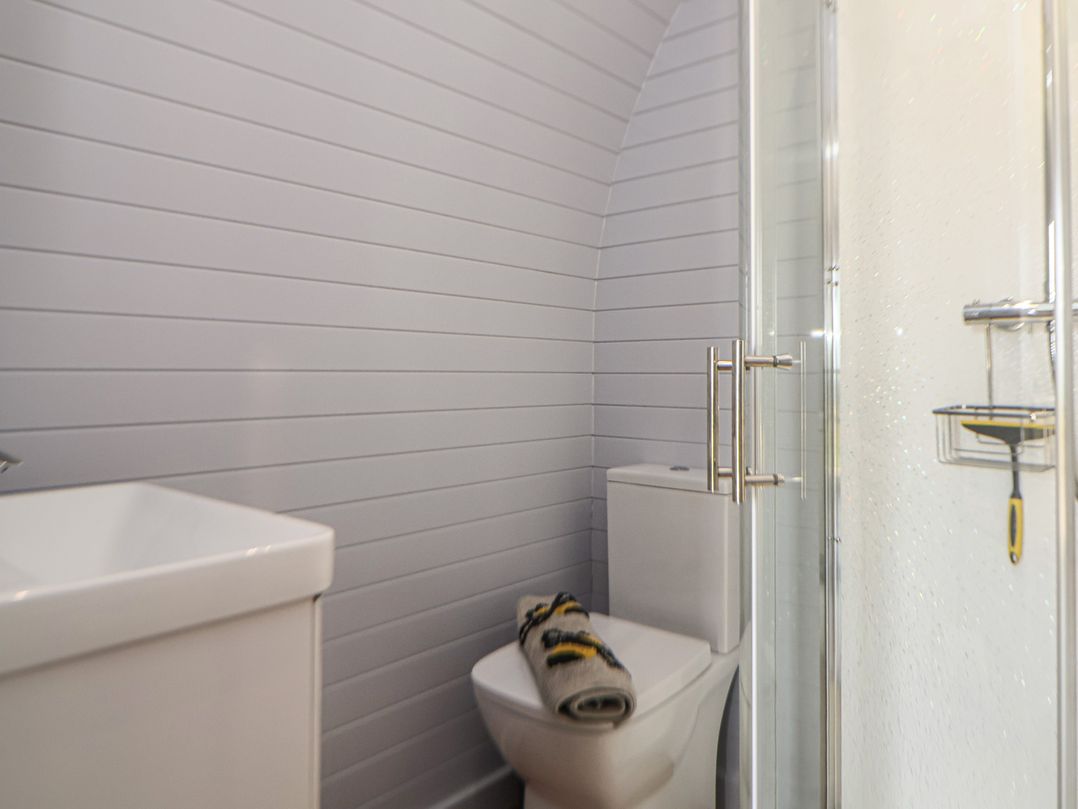 Honeypot Hideaways - Manuka