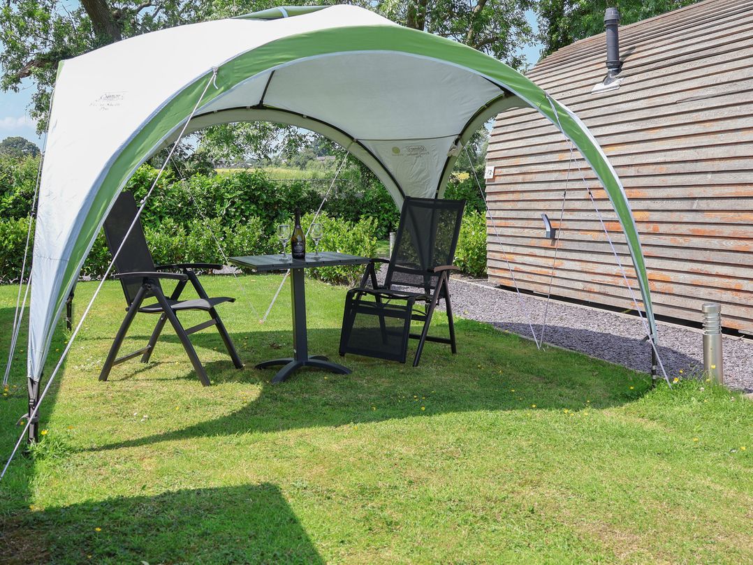 Honeypot Hideaways - Manuka