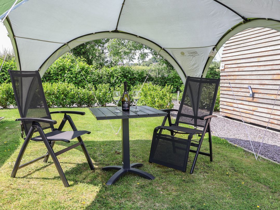 Honeypot Hideaways - Manuka