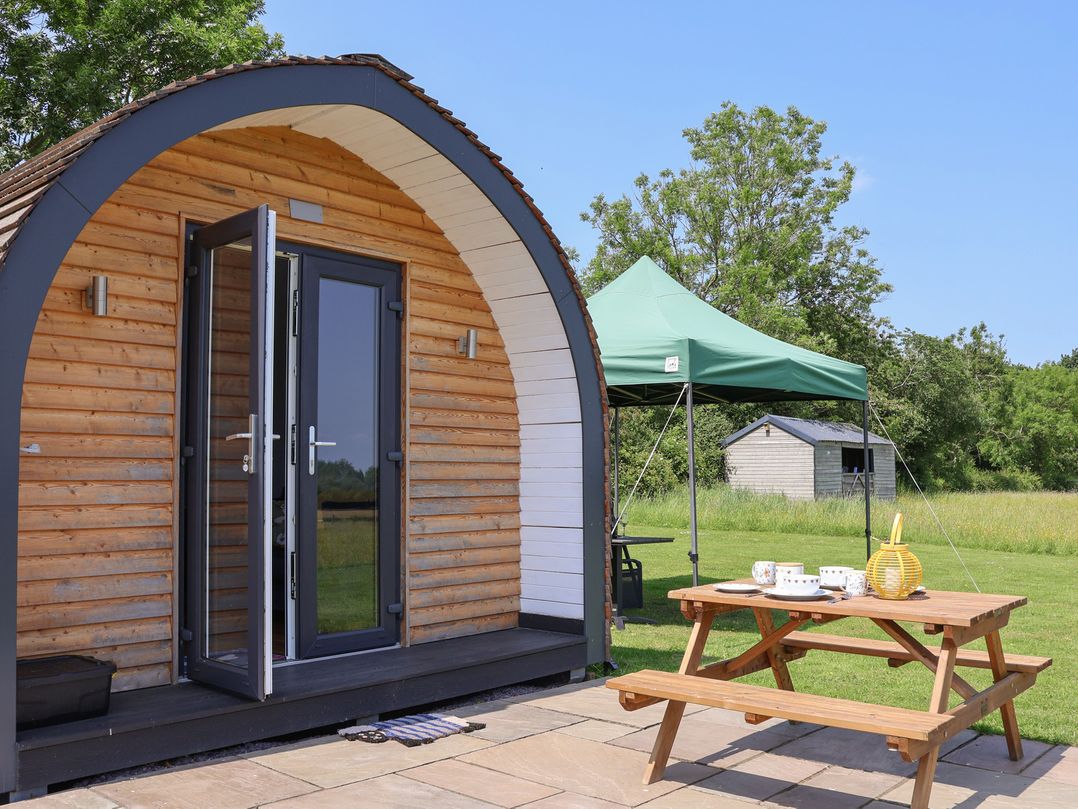 Honeypot Hideaways - Clover
