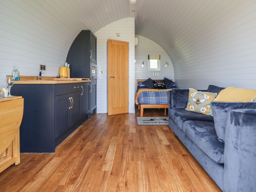 Honeypot Hideaways - Clover