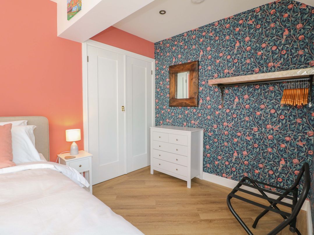 The Canalside Cottage