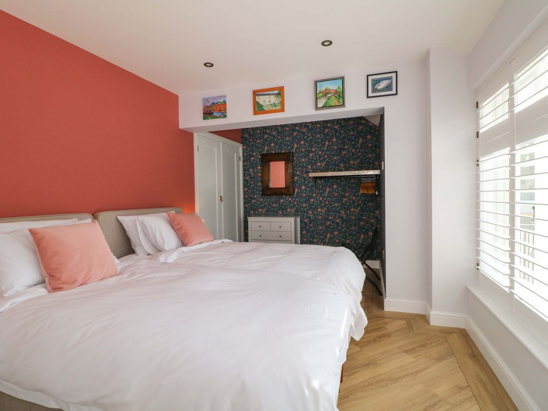 The Canalside Cottage