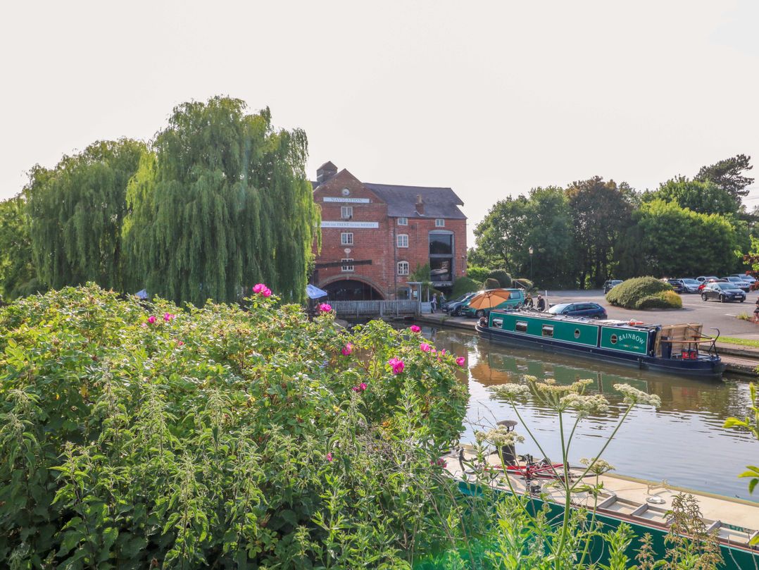 The Canalside Cottage