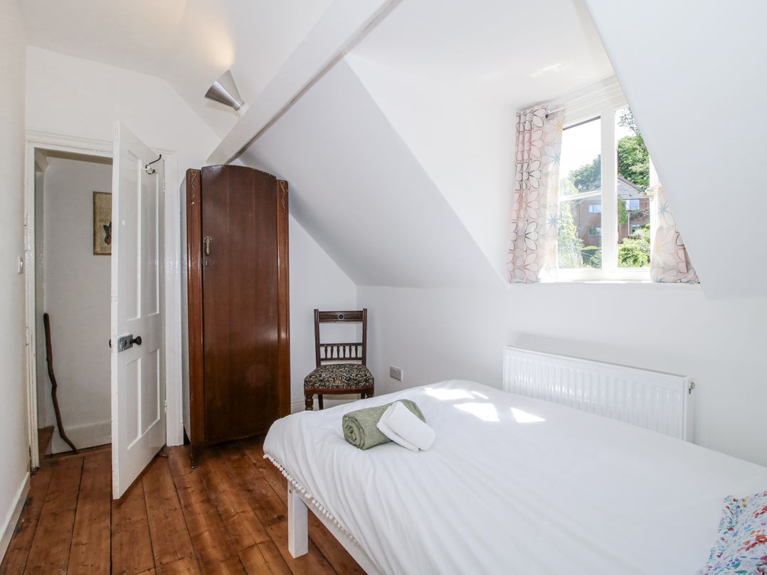157 Watling Street South