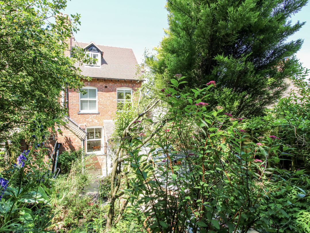 157 Watling Street South