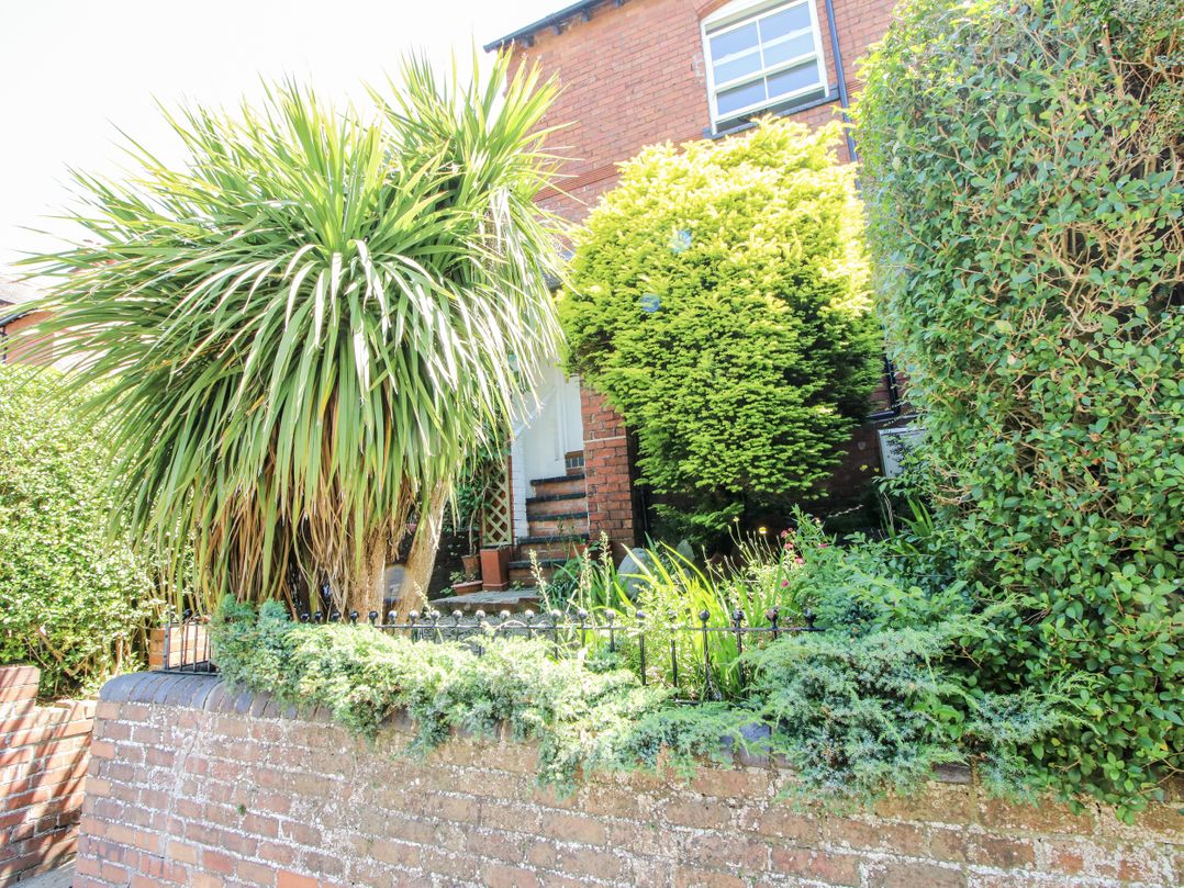 157 Watling Street South