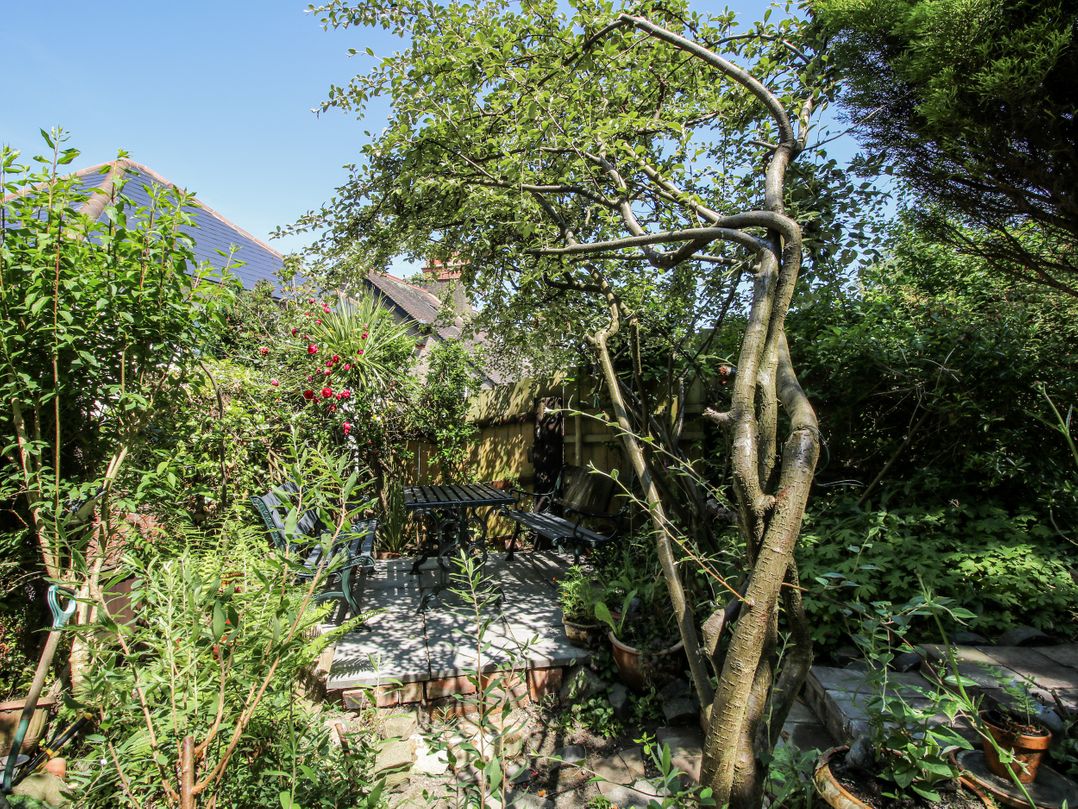 157 Watling Street South