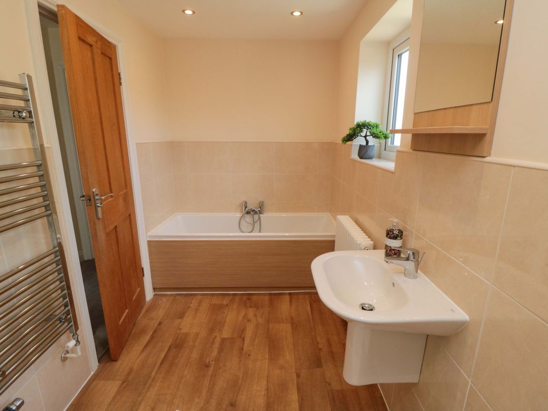 Scalby Grove Cottage