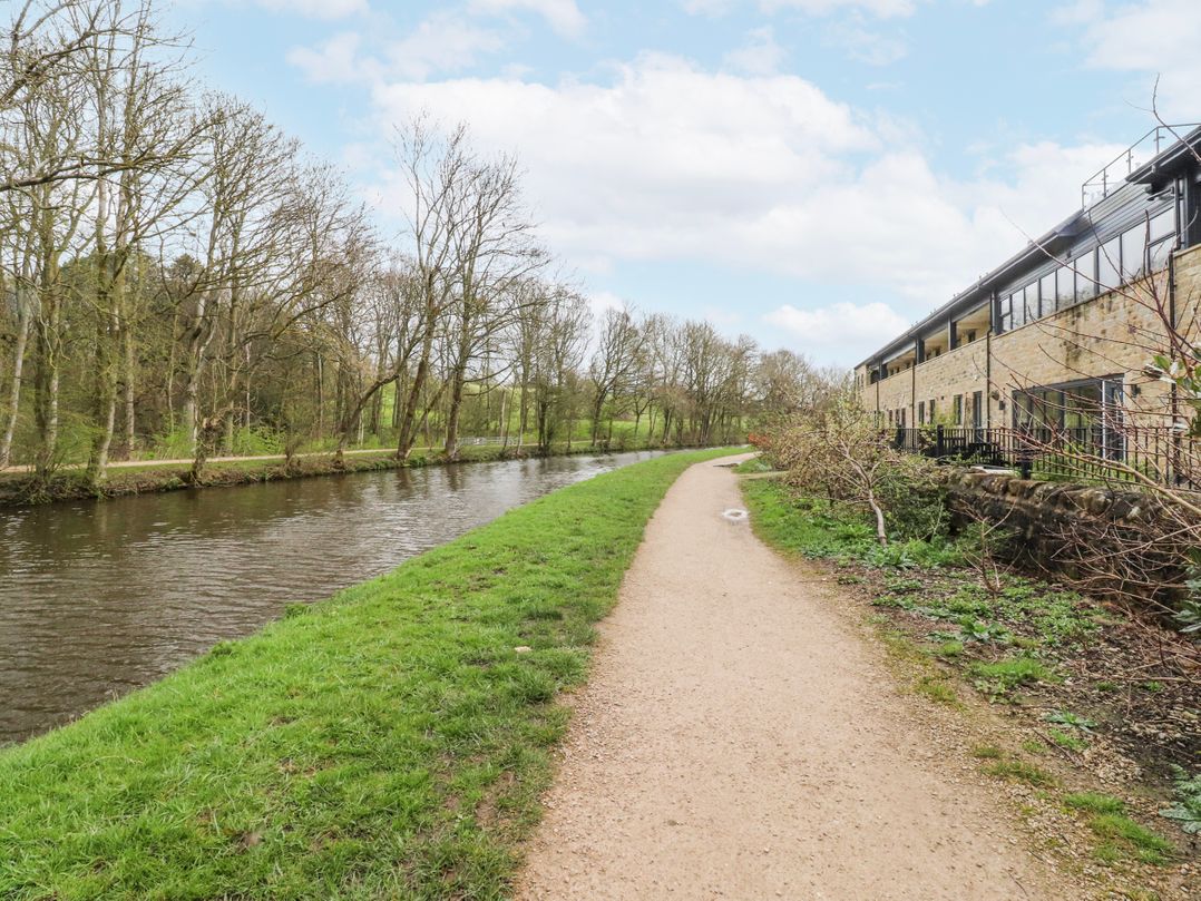 Number 7 Canalside
