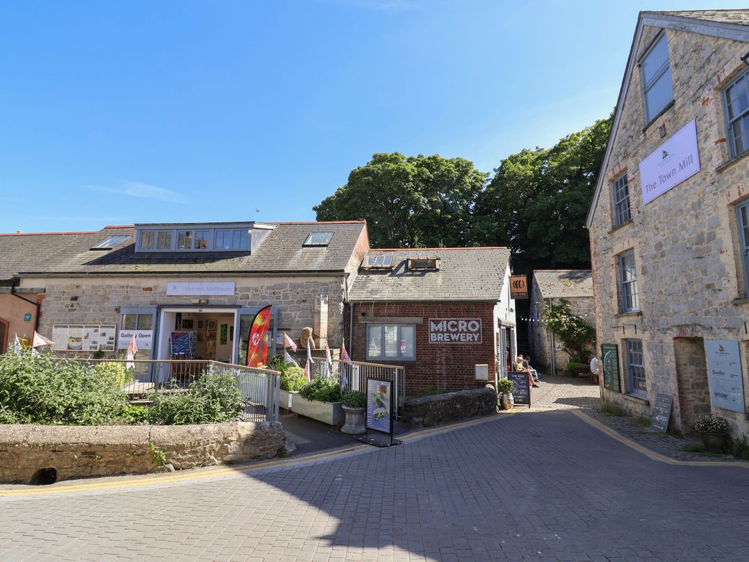 1 Mill Green Court