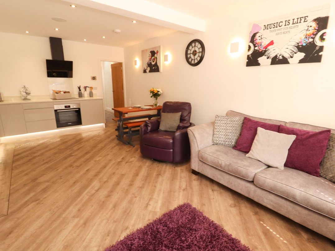 Flat 1