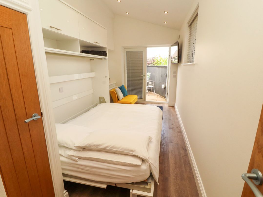 Flat 1