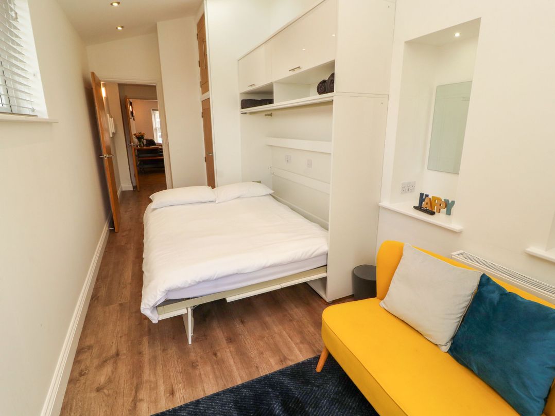 Flat 1