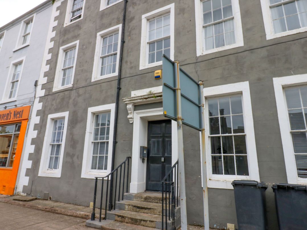 Lowther Apartment