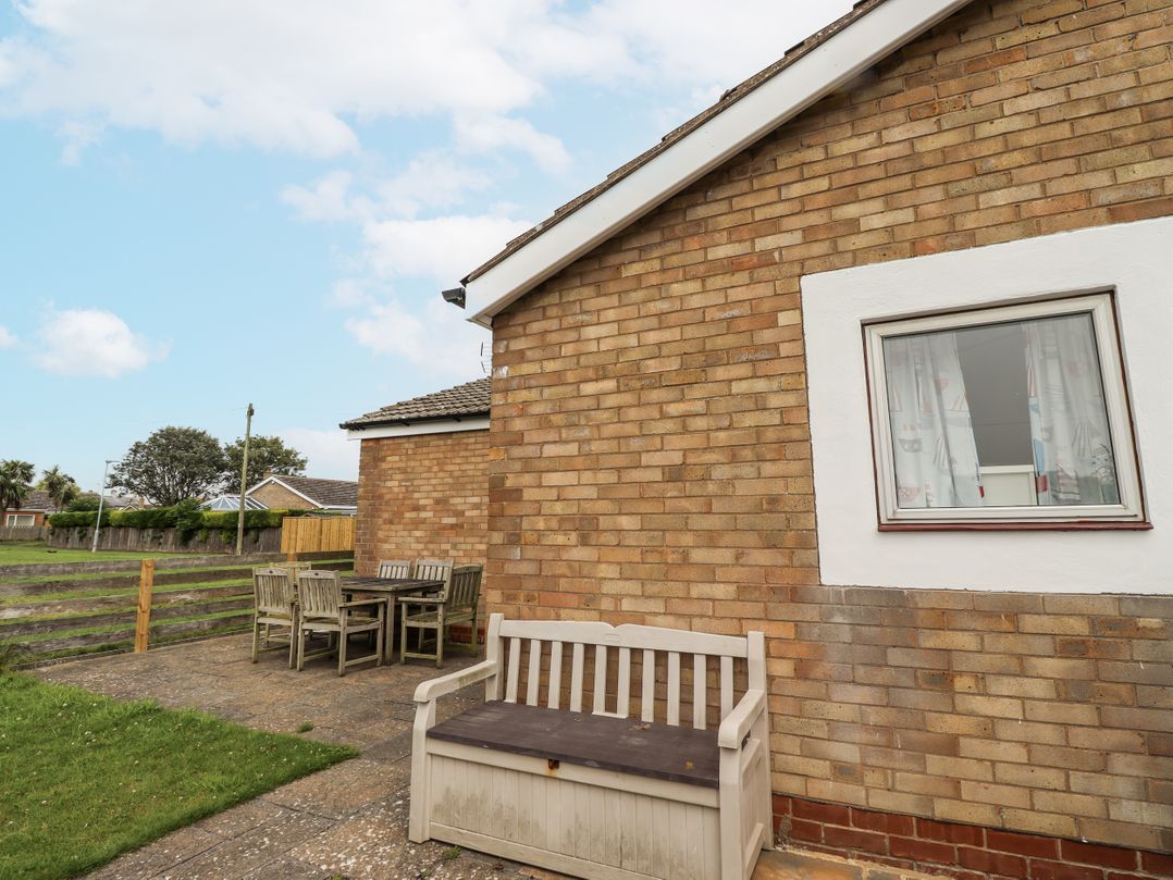51 Longstone Park
