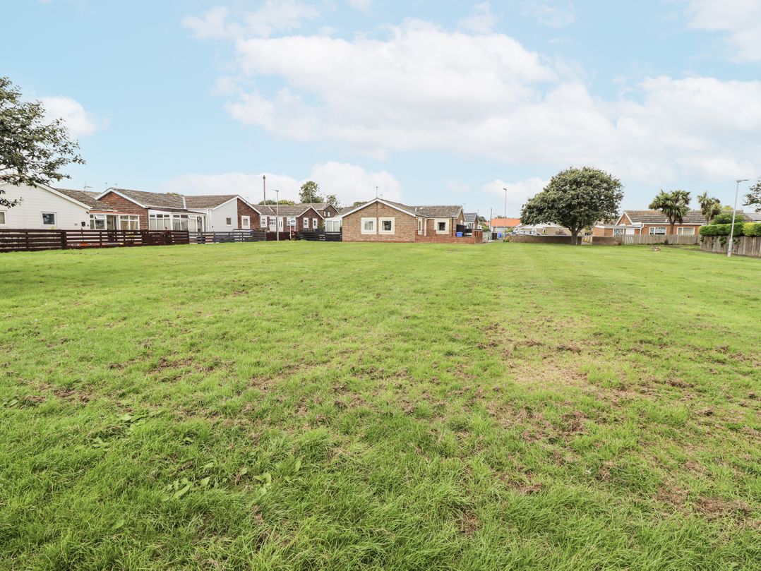 51 Longstone Park