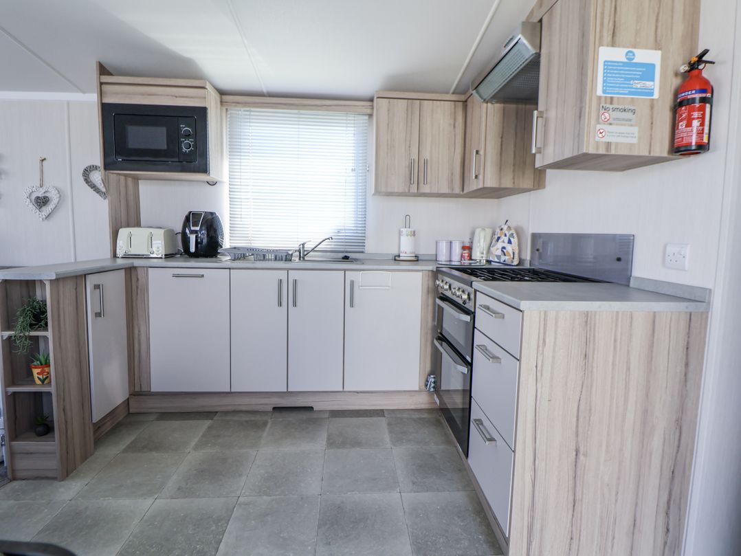 V9 Ty Mawr Holiday Park