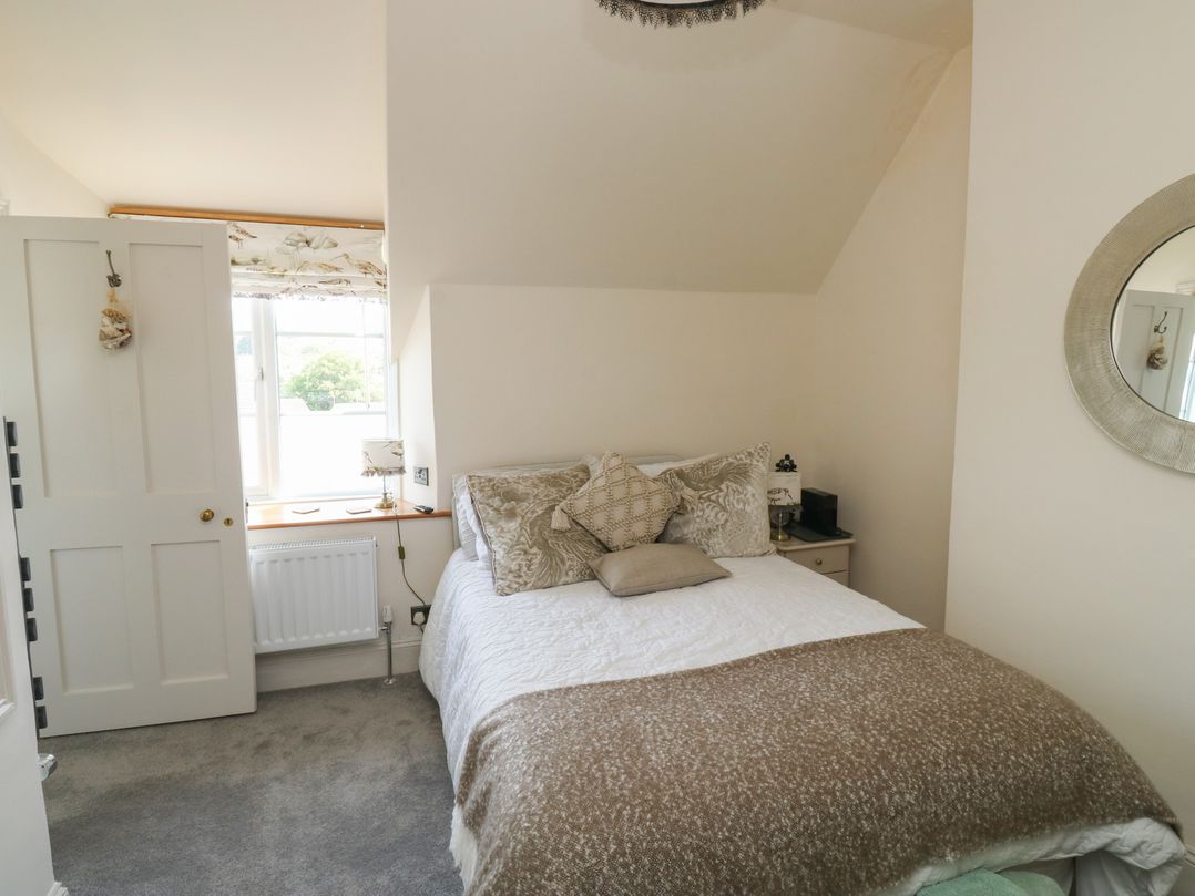 Tracey Cottage