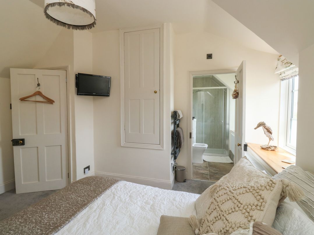 Tracey Cottage