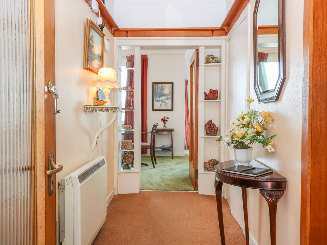 Bay View Apartment