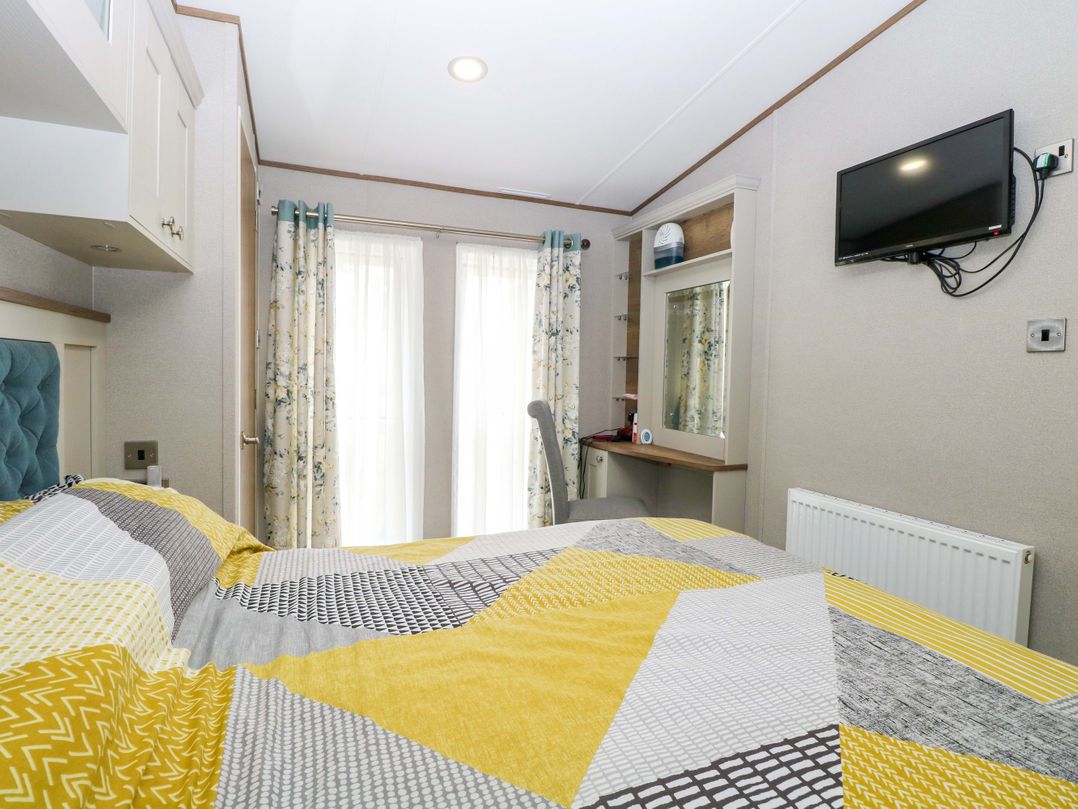 17 Castle Walk