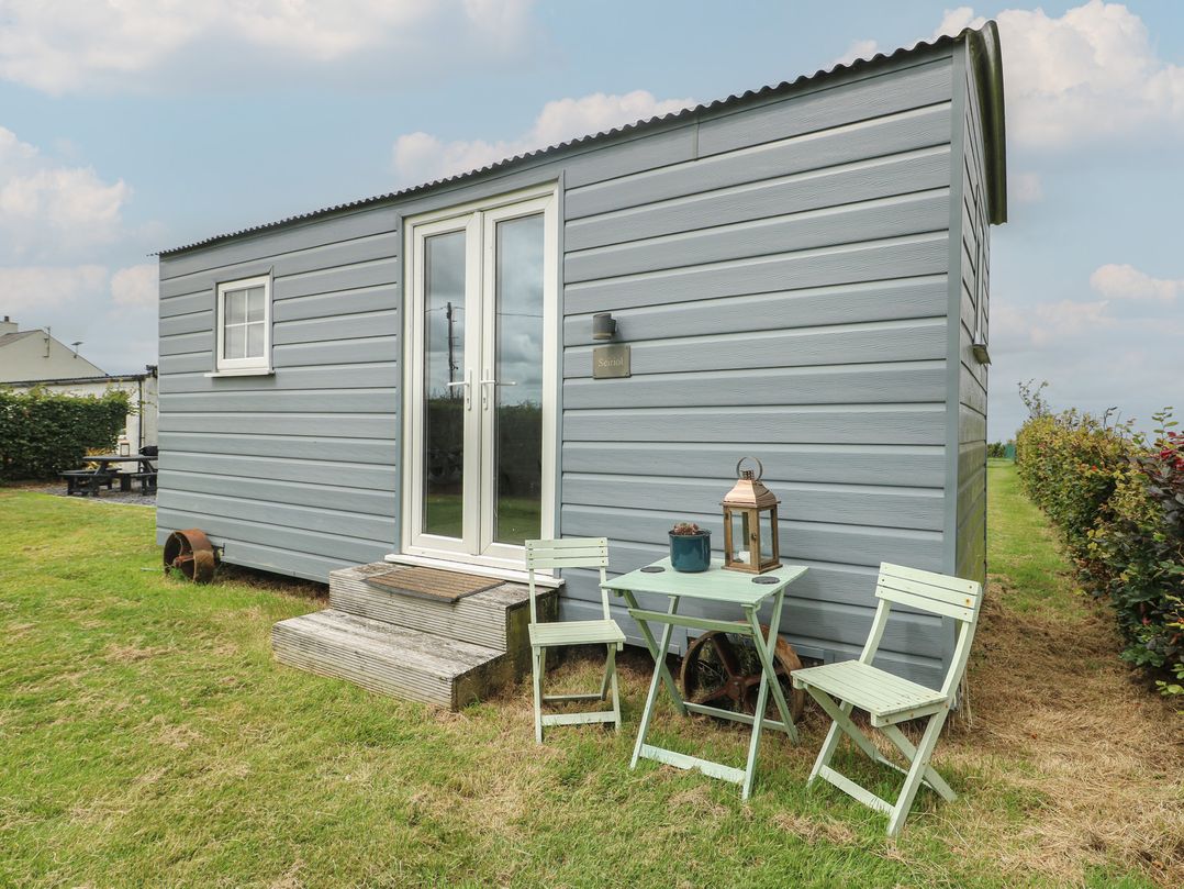 Seiriol Shepherds hut