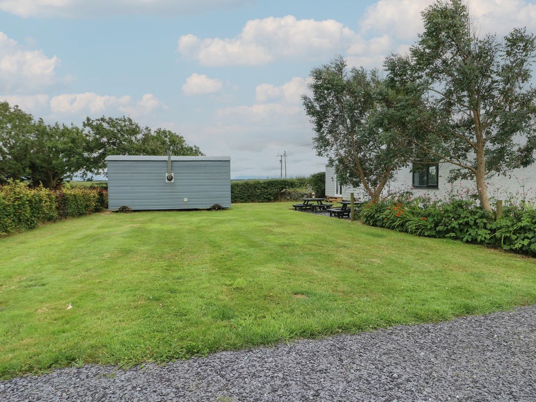 Seiriol Shepherds hut
