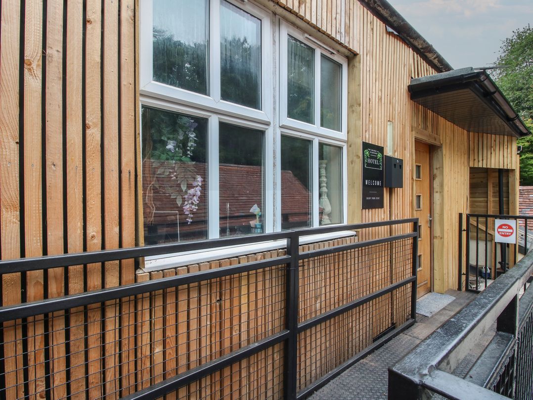 Apartment 2 The Bridge at Stanford Hotel