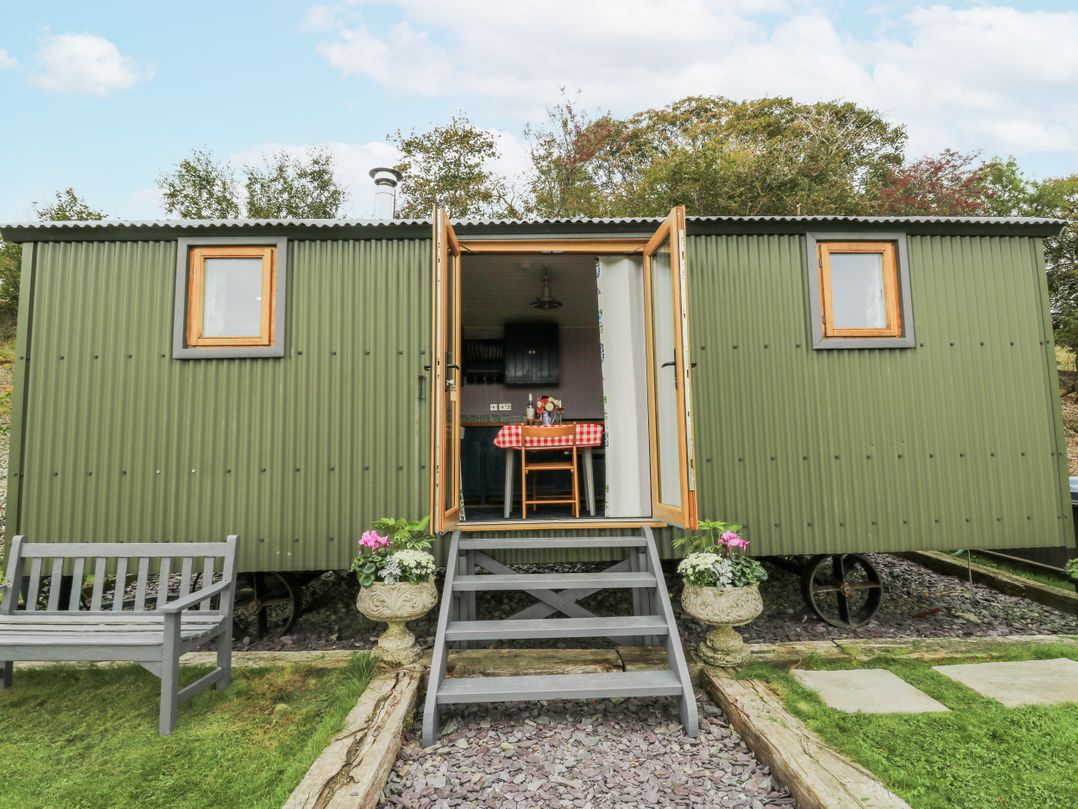 Brondel Luxury Shepherd's Hut