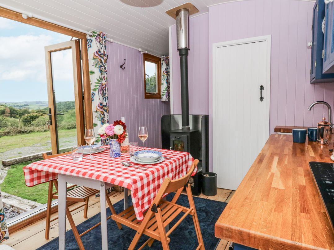 Brondel Luxury Shepherd's Hut