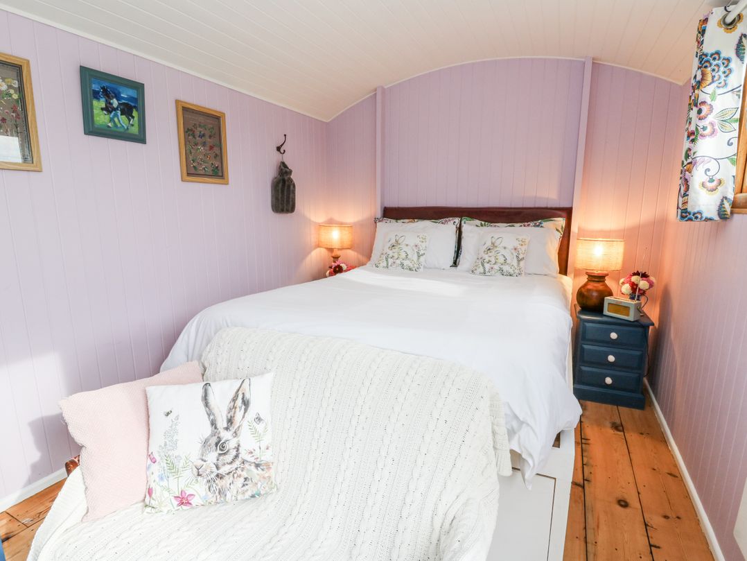 Brondel Luxury Shepherd's Hut