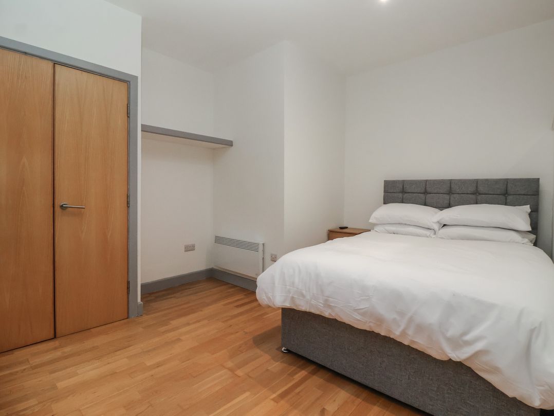 Flat 9