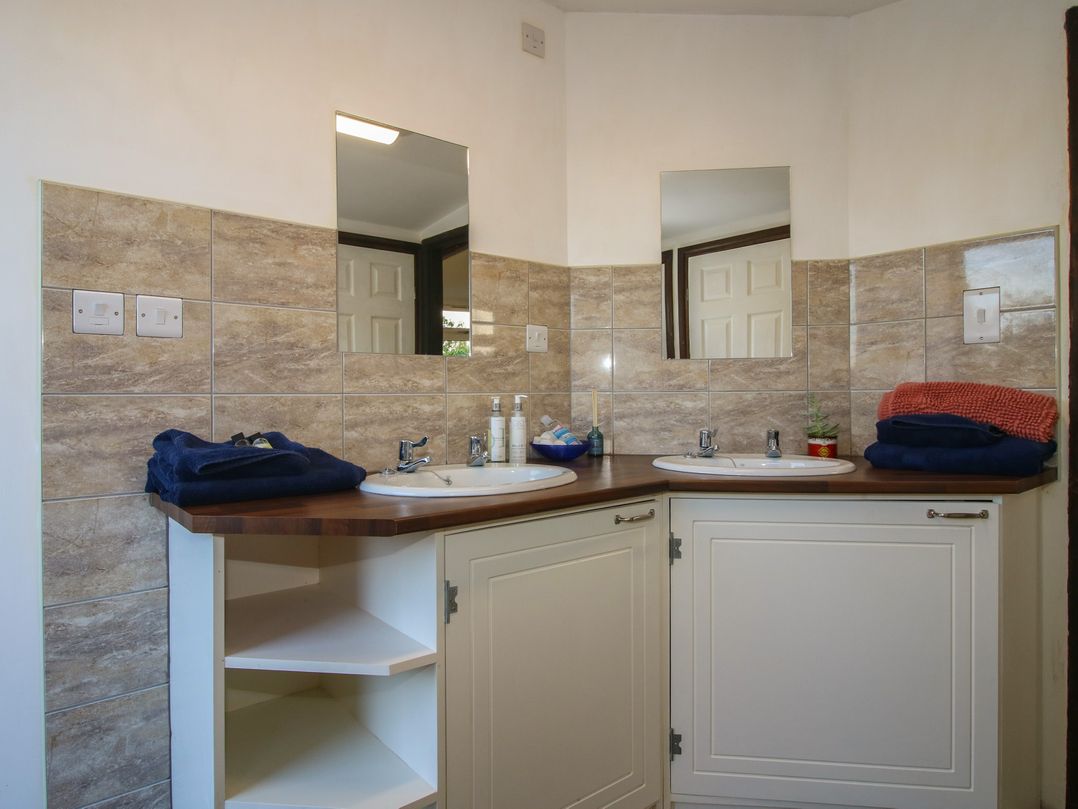 Sharon's Shepherd Hut